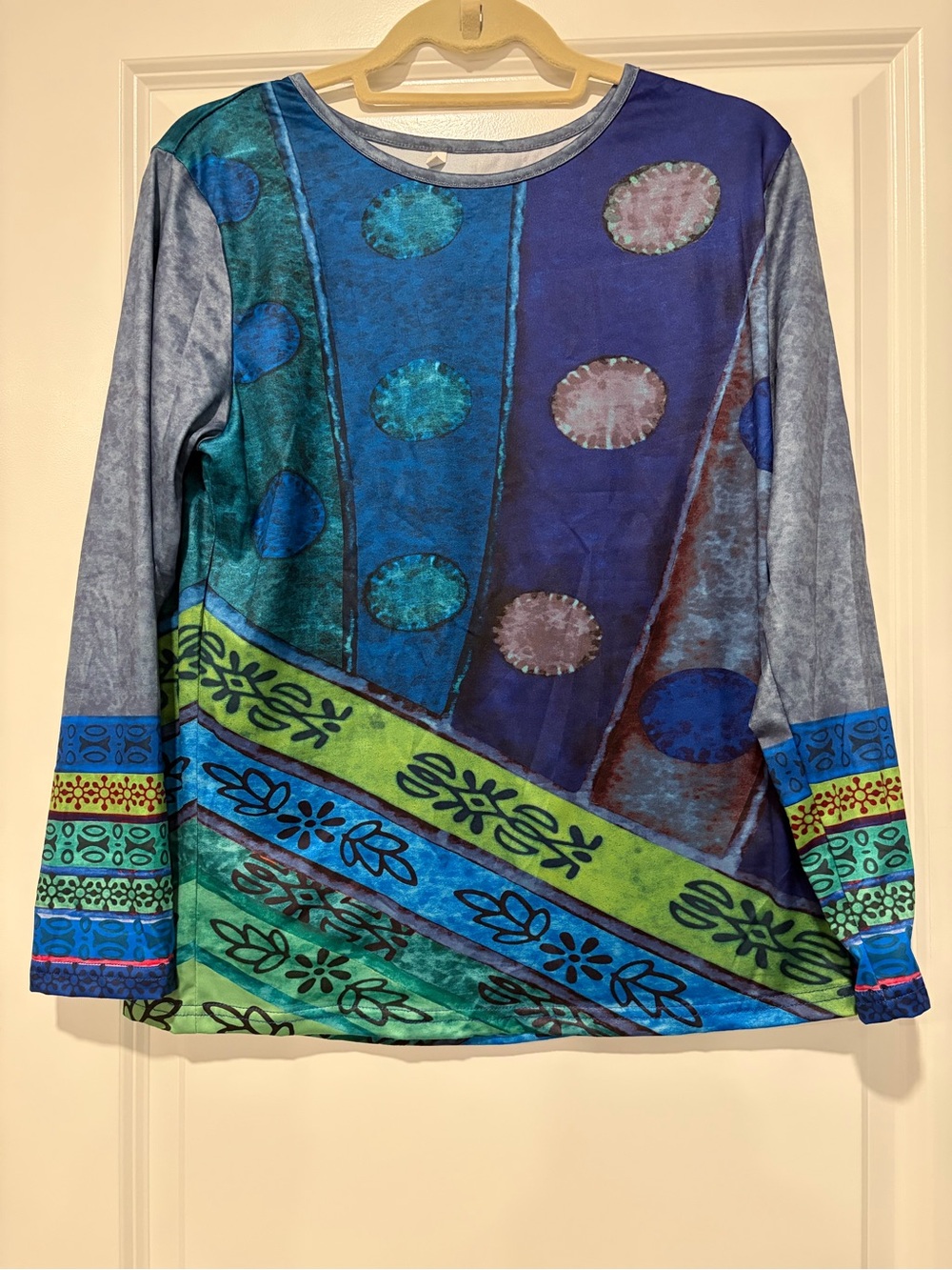 Wilfred Smith Women's Blue & Green Patterned Long Sleeve Top